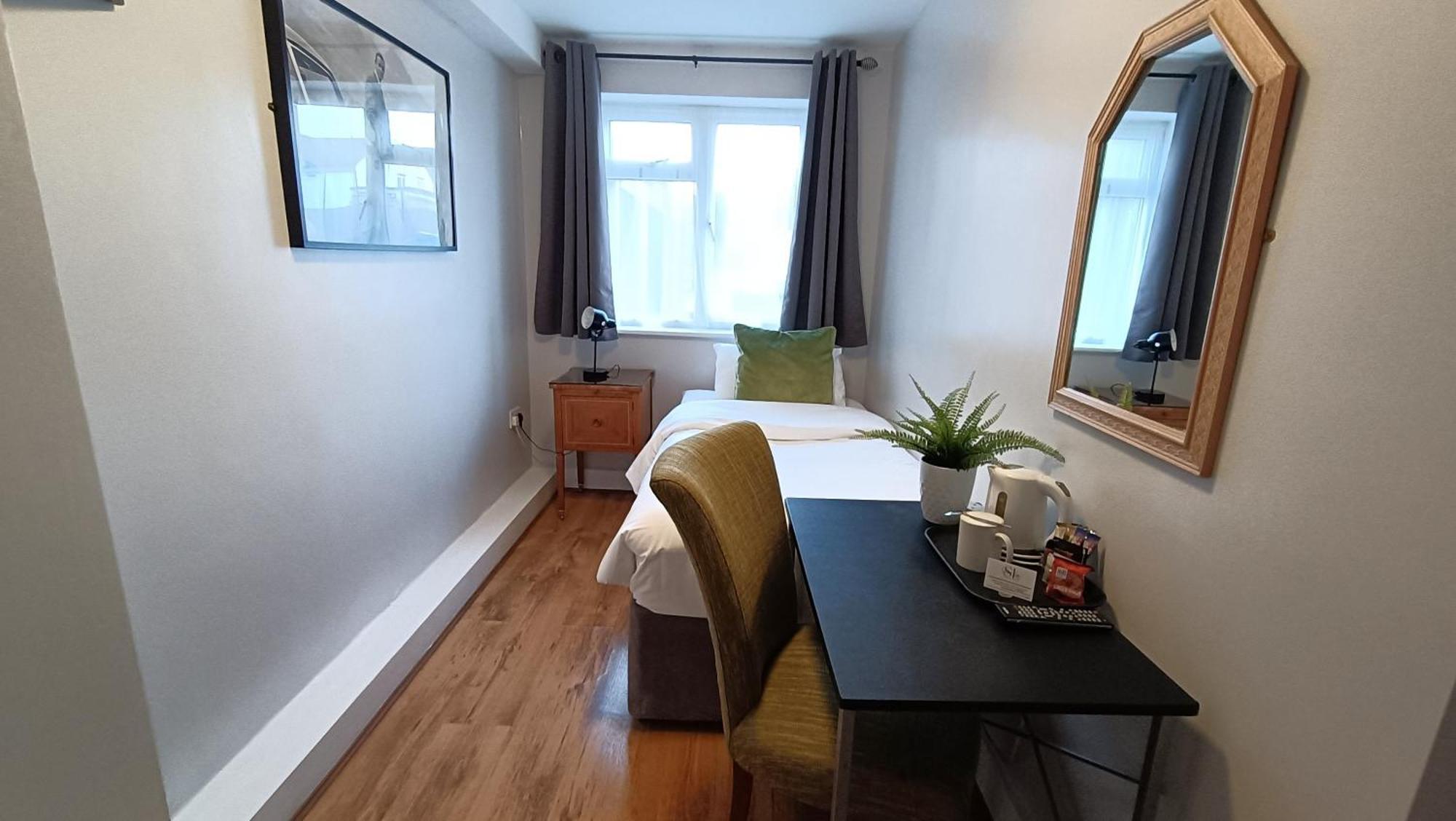 Stansted Lodge Elsenham Guest house 2*